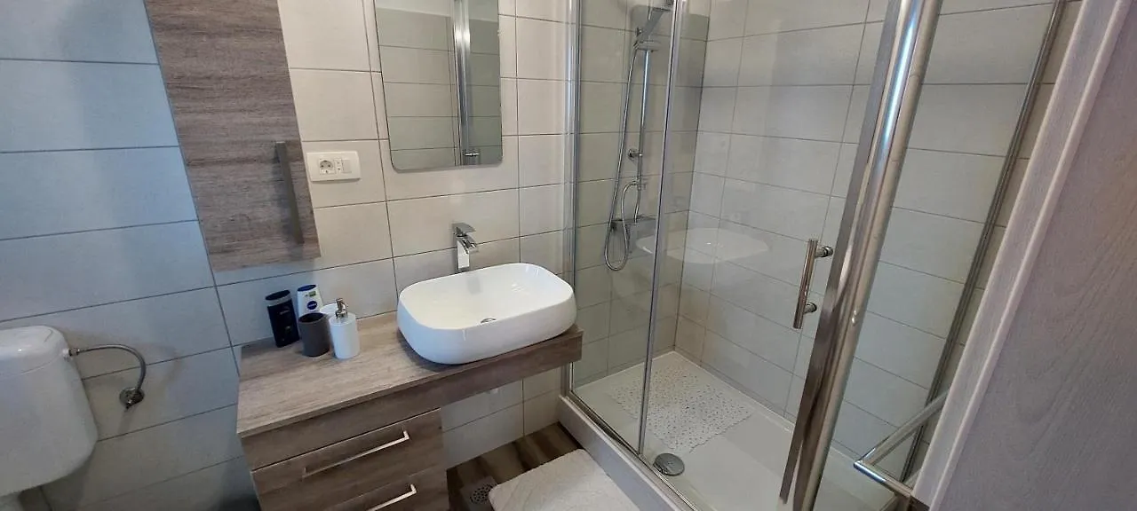 Holiday Apartments Cecilija Supetarska Draga