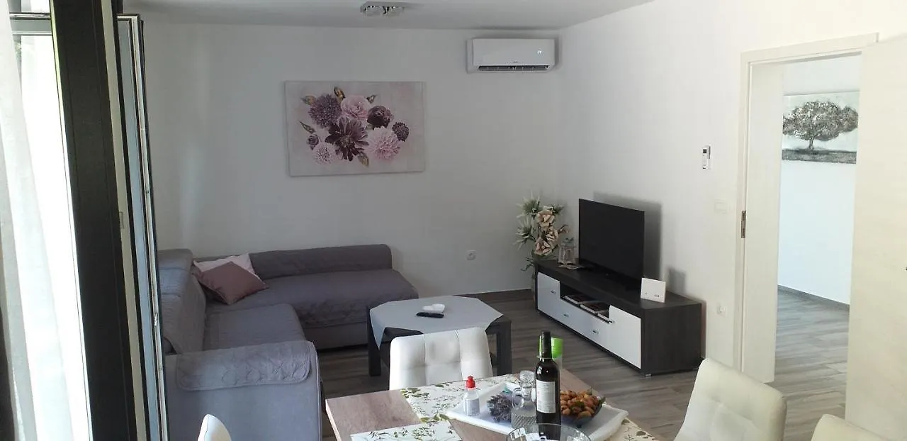 Holiday Apartments Cecilija Supetarska Draga