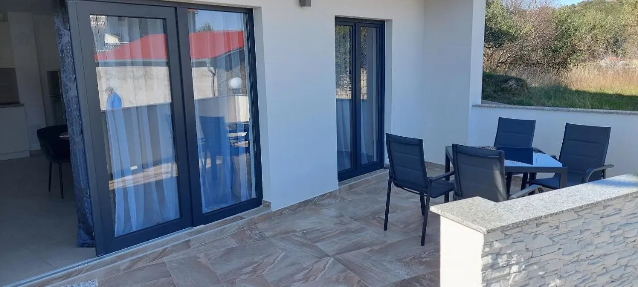 Holiday Apartments Cecilija Supetarska Draga 0*,
