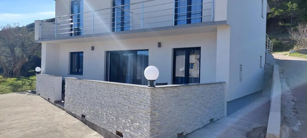Holiday Apartments Cecilija Supetarska Draga Kroatien
