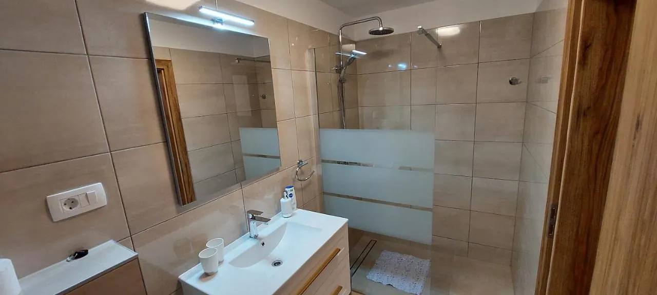 Holiday Apartments Cecilija Supetarska Draga